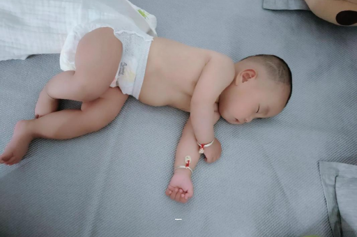 韩城宝宝夏天要穿袜子吗